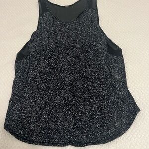 Lululemon Size 12 black tank w white/grey splatter pattern. Perfect condition